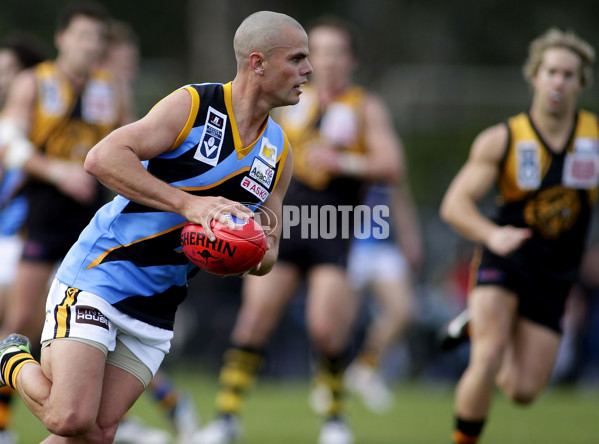 VFL 2012 Rd 12- Werribee Tigers v Sandringam Zebras - 260608