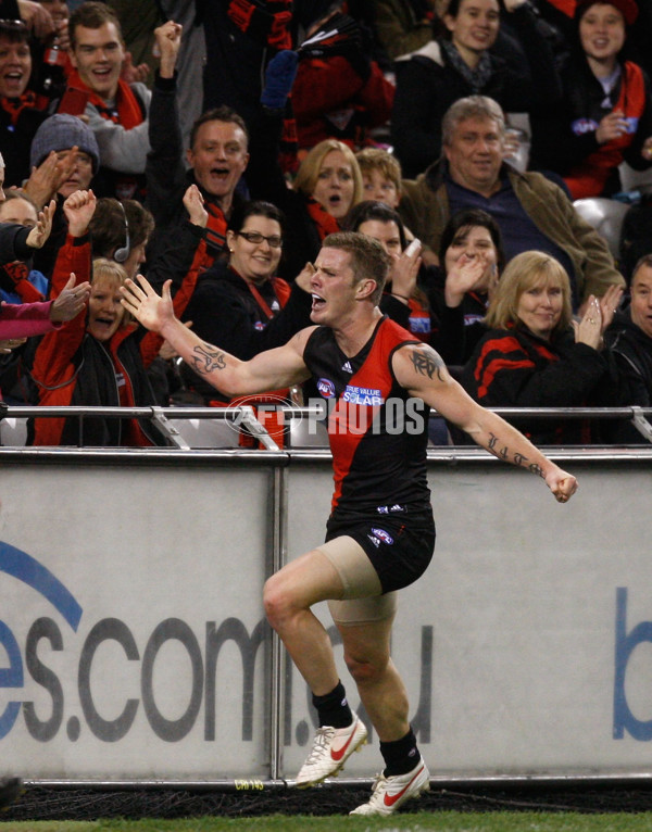 AFL 2012 Rd 14 - Essendon v Western Bulldogs - 262019