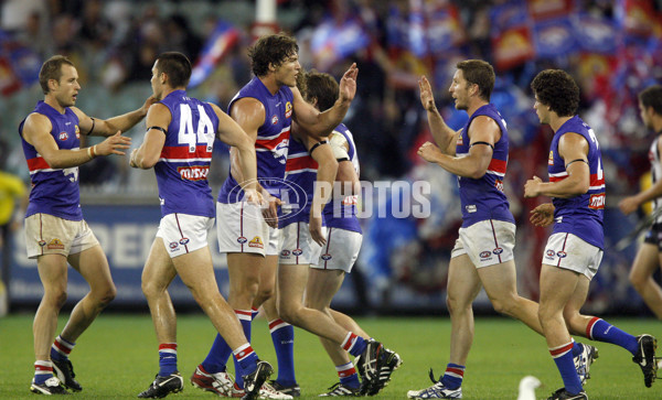 AFL 2011 Rd 06 - Collingwood v Western Bulldogs - 233016