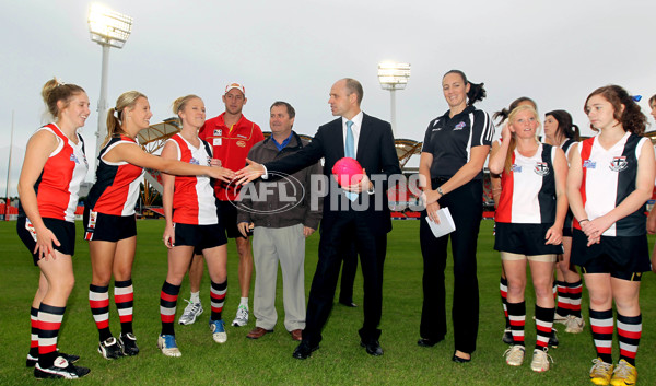 AFL 2011 Media - Carrara Saints Announcement - 233088