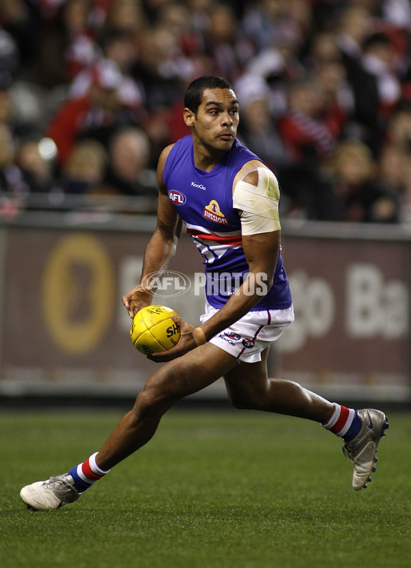 AFL 2011 Rd 12 - St Kilda v Western Bulldogs - 233202