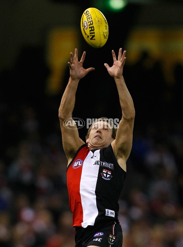 AFL 2011 Rd 12 - St Kilda v Western Bulldogs - 233220