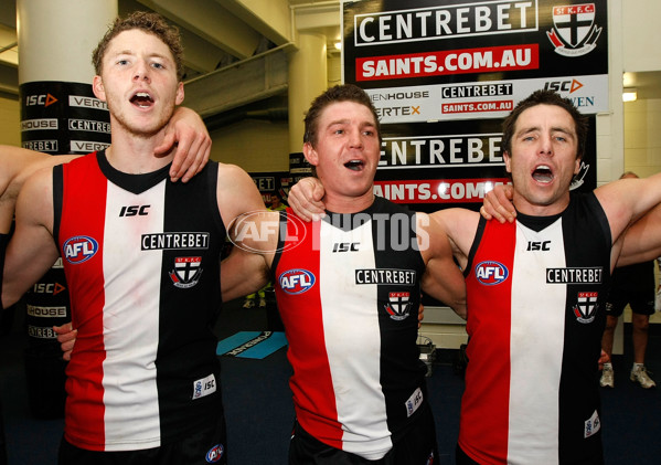 AFL 2011 Rd 12 - St Kilda v Western Bulldogs - 233212