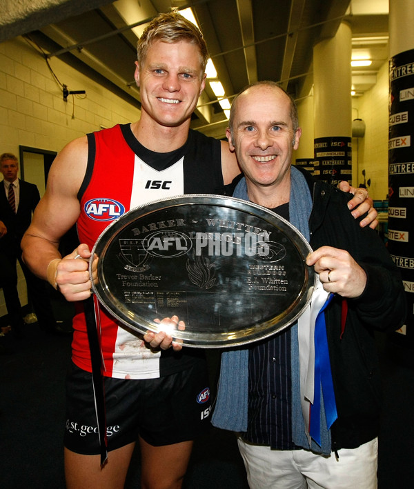 AFL 2011 Rd 12 - St Kilda v Western Bulldogs - 233213