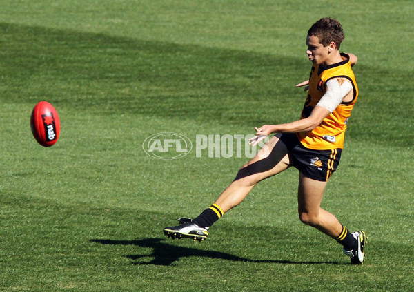 AFL 2011 NAB Under 18 Championships WA v Tasmania - 233680