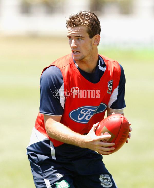 AFL 2010 Training - Geelong 140110 - 197347