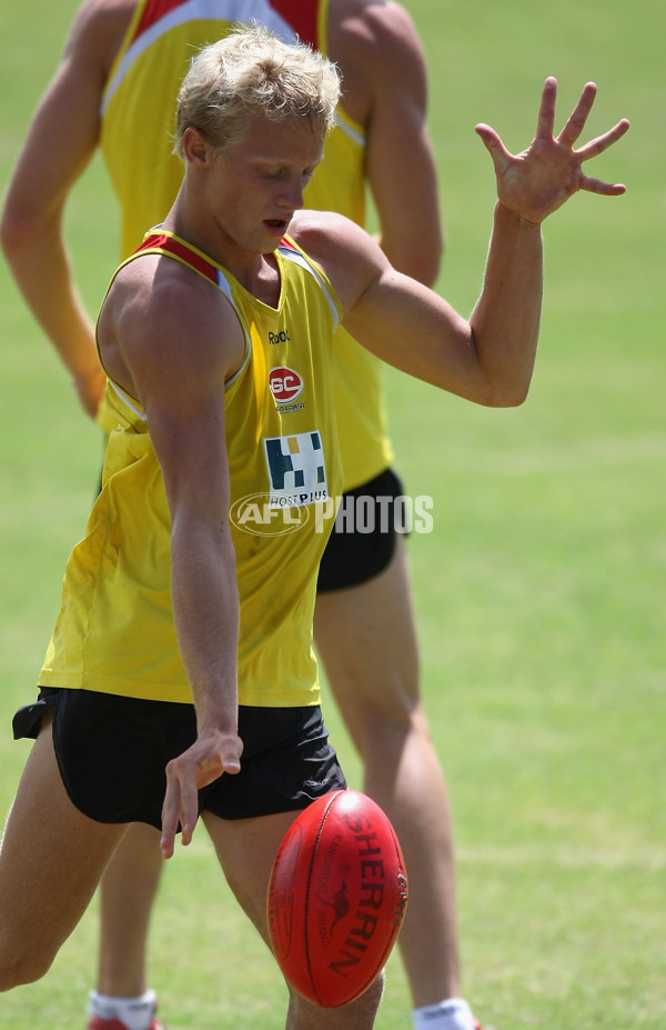 AFL 2010 Media - Gold Coast Community Camp 080210 - 198226