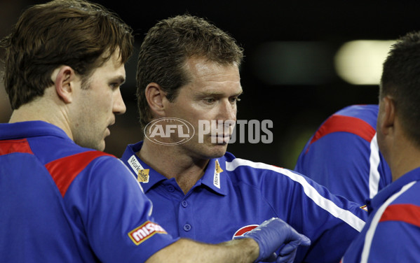 AFL 2010 NAB Cup Rd 02 - Hawthorn v Western Bulldogs - 199260