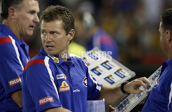 AFL 2010 NAB Cup Rd 02 - Hawthorn v Western Bulldogs - 199261