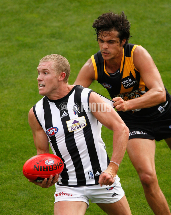 AFL 2010 NAB Challenge - Richmond v Collingwood - 199673