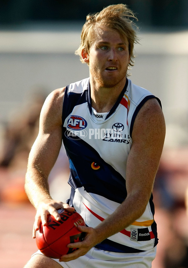 AFL 2010 NAB Challenge - Carlton v Adelaide - 200161