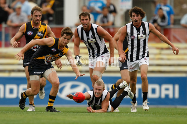 AFL 2010 NAB Challenge - Richmond v Collingwood - 200675