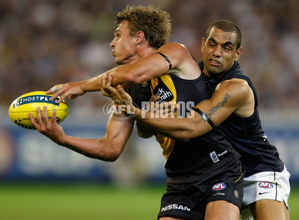 AFL 2010 Rd 01 - Richmond v Carlton - 200853