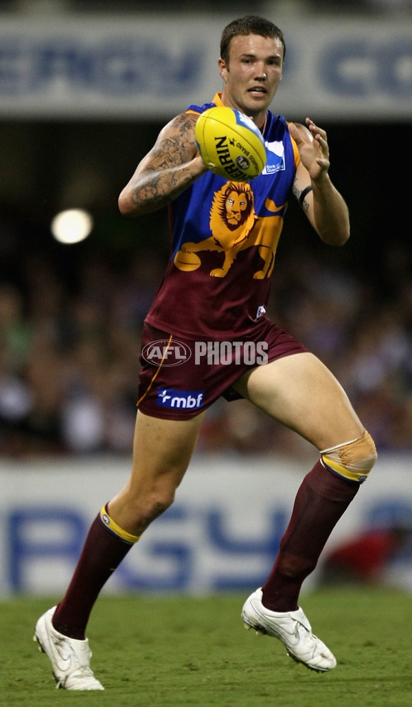 AFL 2010 Rd 02 - Brisbane v Carlton - 201641