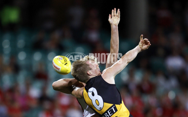 AFL 2010 Rd 03 - Sydney v Richmond - 202892