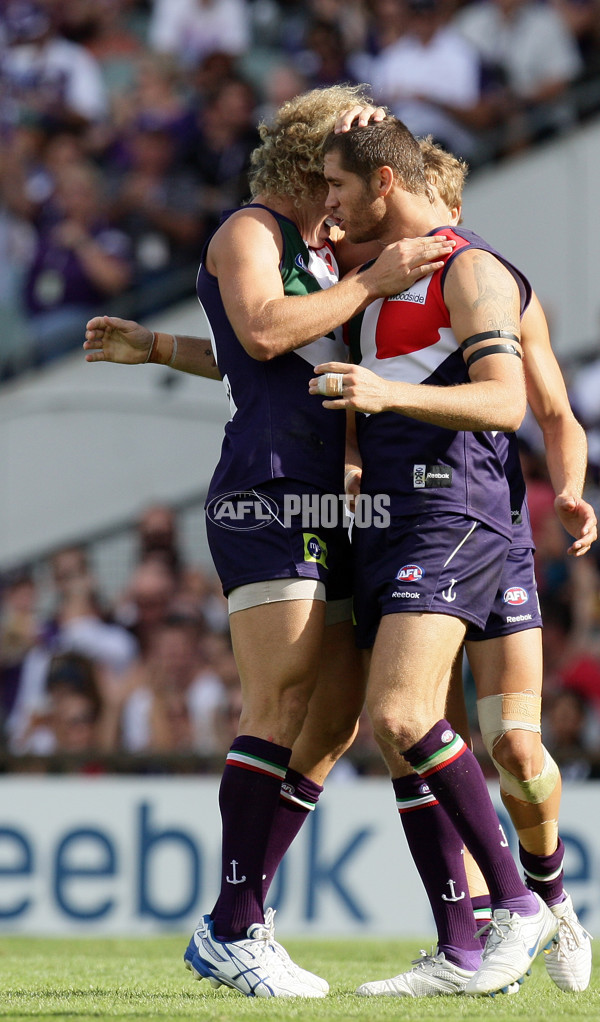 AFL 2010 Rd 03 - Fremantle v Geelong - 203293