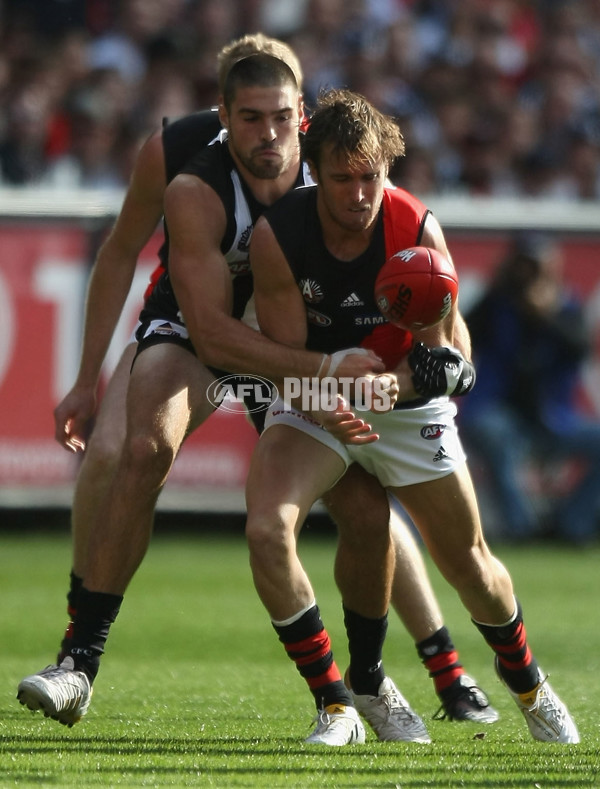 AFL 2010 Rd 05 - Collingwood v Essendon - 204558