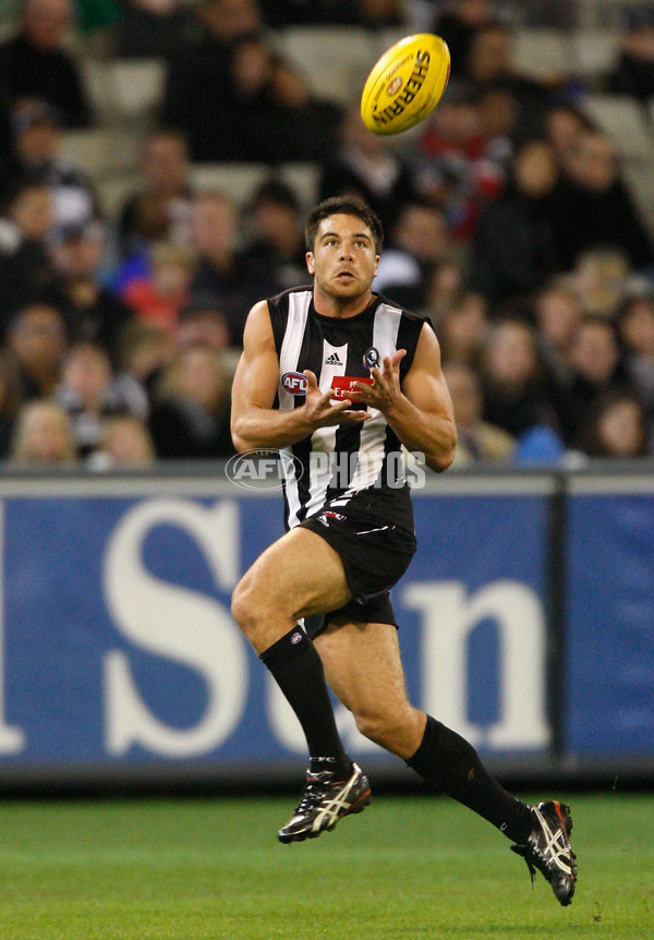 AFL 2010 Rd 07 - Collingwood v North Melbourne - 206928