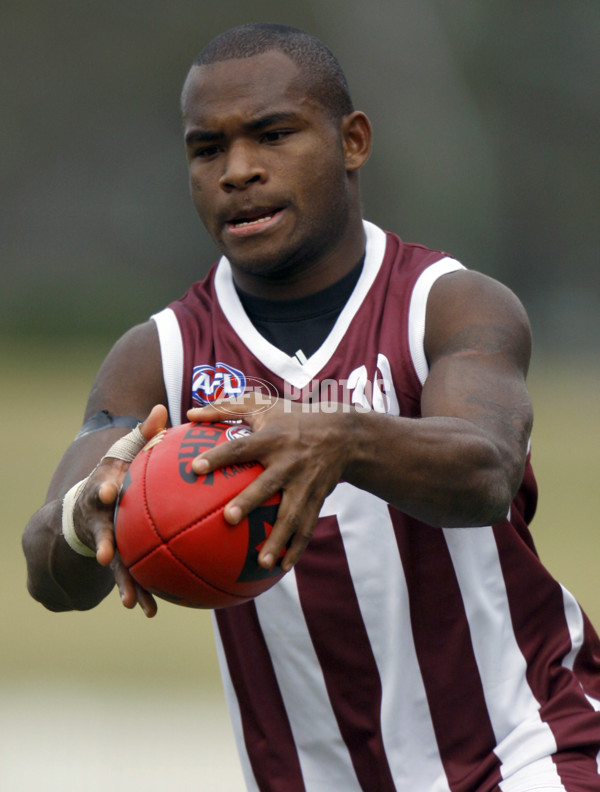 AFL 2010 Media - NAB U18s QLD v Tas - 207955