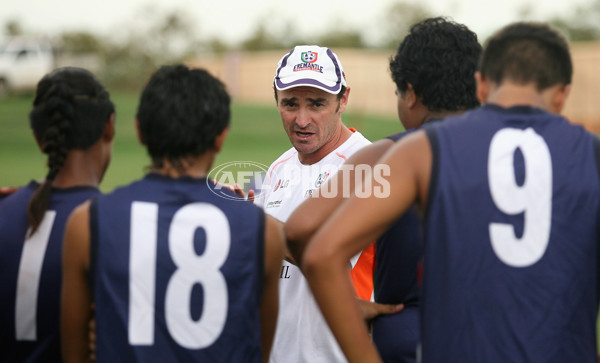 AFL 2009 Media -  Fremantle Community Camp 050209 - 173941