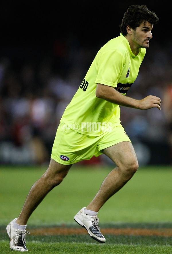 AFL 2009 NAB Cup Rd 03 - Collingwood v Essendon - 175061