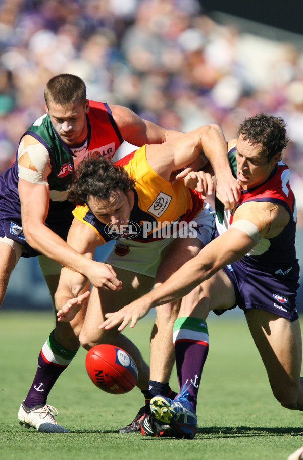 AFL 2009 Rd 03 - Fremantle v Adelaide - 178570