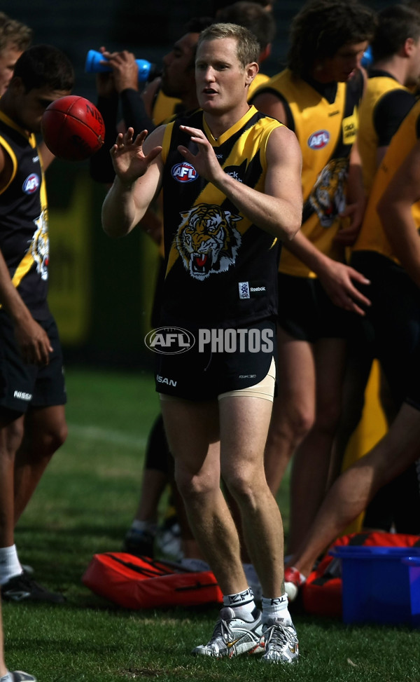 AFL 2009 Media - Richmond Training 280409 - 180244