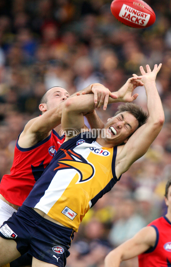 AFL 2009 Rd 07 - West Coast v Melbourne - 181209