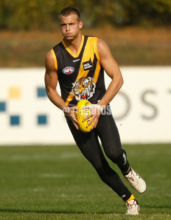 AFL 2009 Media - Richmond Training 190509 - 181814