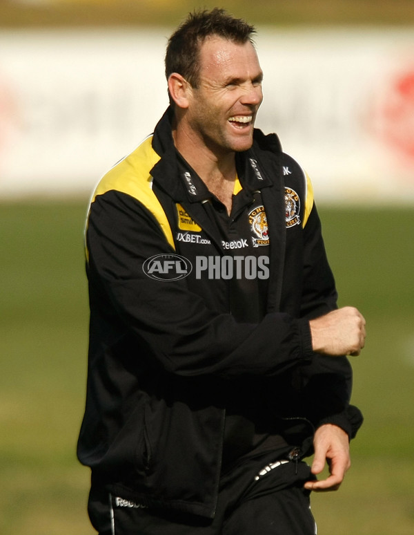 AFL 2009 Media - Richmond Training 190509 - 181820