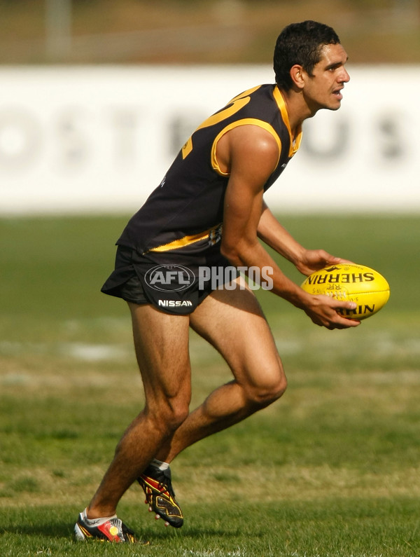 AFL 2009 Media - Richmond Training 190509 - 181810