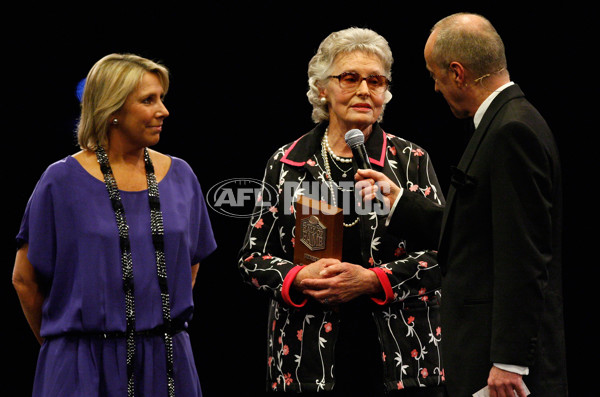 AFL 2009 Media - AFL Hall of Fame Dinner 210509 - 182277