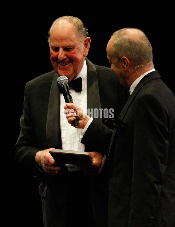 AFL 2009 Media - AFL Hall of Fame Dinner 210509 - 182279