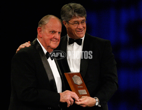 AFL 2009 Media - AFL Hall of Fame Dinner 210509 - 182280