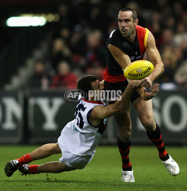 AFL 2009 Rd 12 - Essendon v Melbourne - 184498