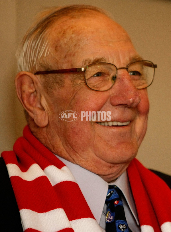 AFL 2009 Media - Sydney Swans Hall of Fame Media Call 260609 - 184689