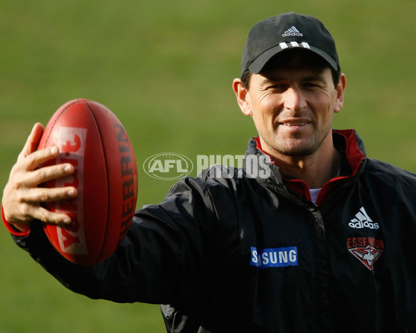 AFL 2009 Media - Essendon Training 300609 - 185127