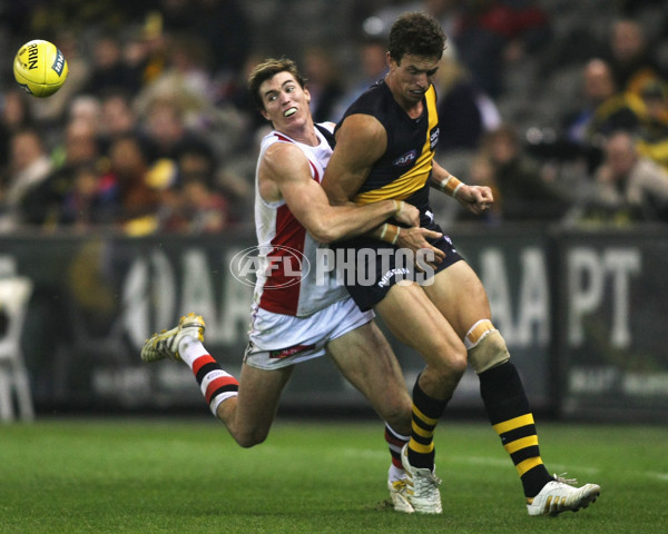 AFL 2010 Rd 11 - Richmond v St KIlda - 209439