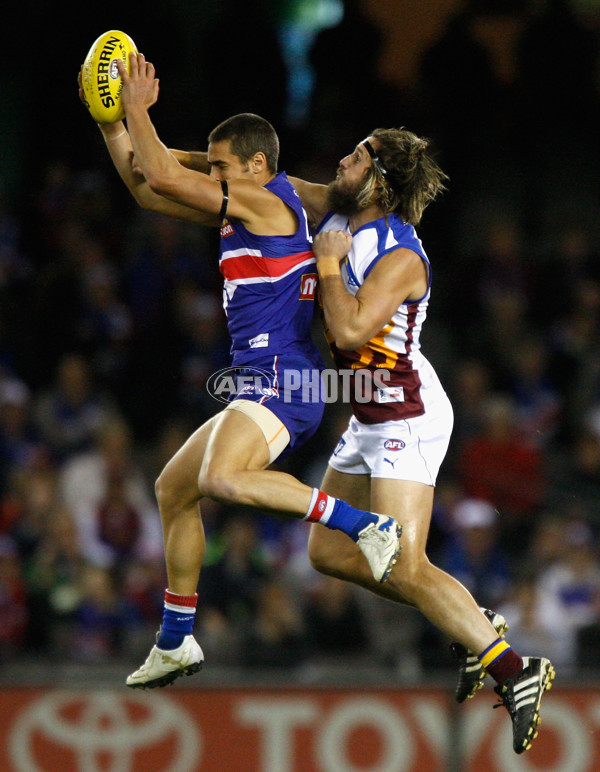 AFL 2010 Rd 12 - Western Bulldogs v Brisbane - 210280