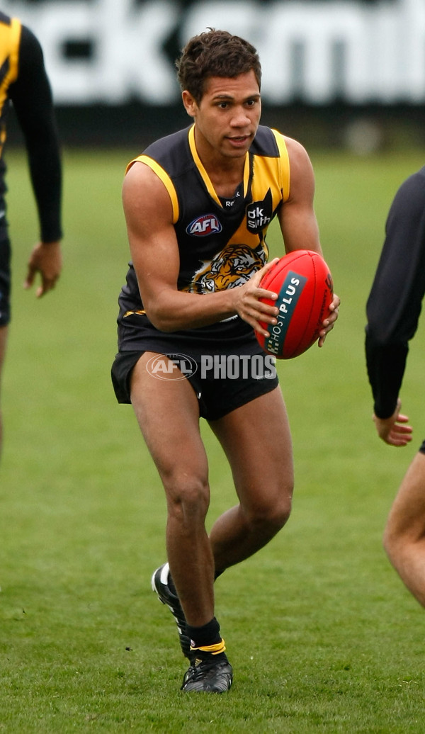 AFL 2010 Training - Richmond 290610 - 211517