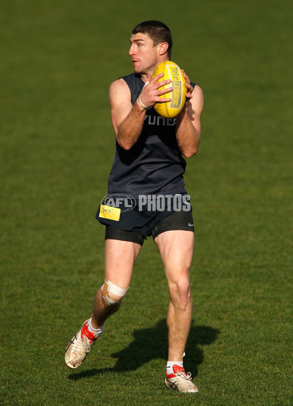 AFL 2010 Training - Carlton 300610 - 211606