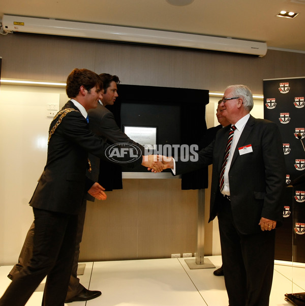 AFL 2011 Media - Linen House Centre Opening - 222010