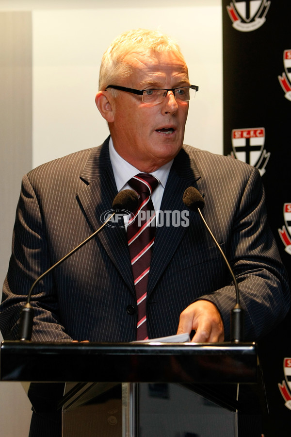 AFL 2011 Media - Linen House Centre Opening - 222015