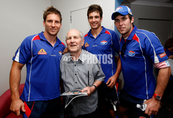 AFL 2011 Media - Western Bulldogs Community Camp - 222384