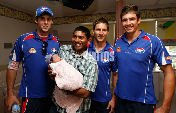 AFL 2011 Media - Western Bulldogs Community Camp - 222370