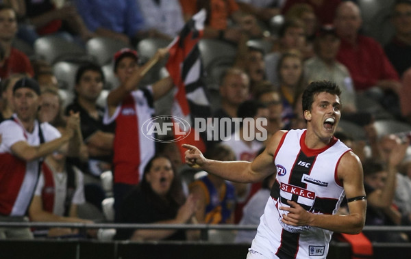 AFL 2011 NAB Cup Rd 02 - Essendon v St Kilda - 223303