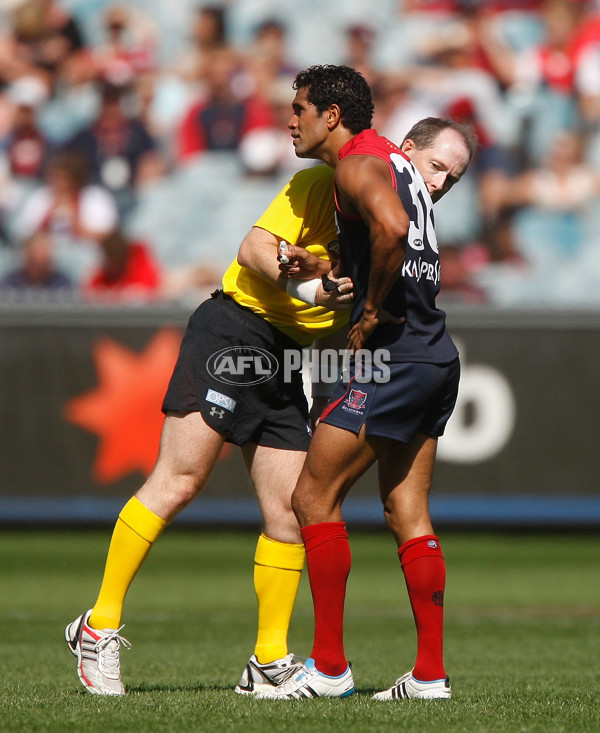 AFL 2011 Rd 01 - Melbourne v Sydney - 225748