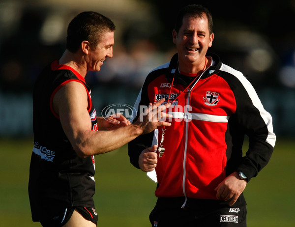 AFL 2011 Training - St Kilda 290611 - 235303