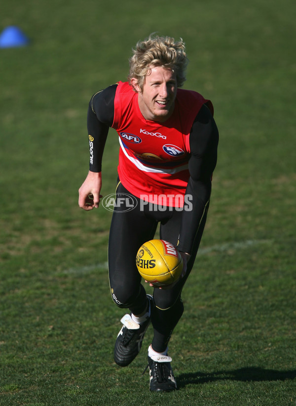 AFL 2011 Training - Western Bulldogs 300611 - 235368