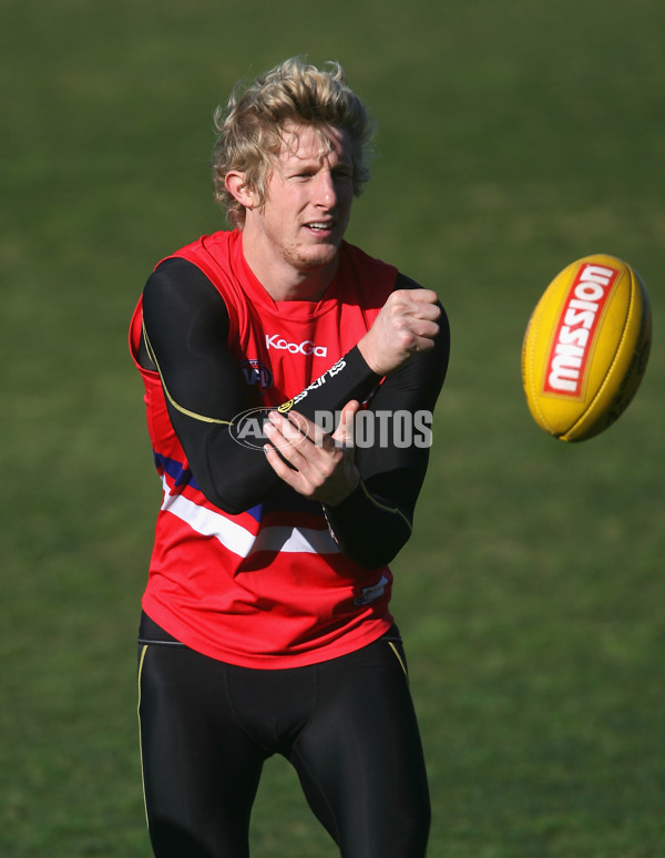 AFL 2011 Training - Western Bulldogs 300611 - 235369